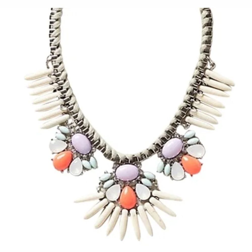 NWT Anthropologie Bora Bib Necklace